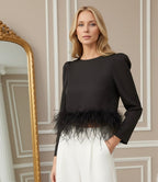 Blusa Minimalista com Plumas – Estilo e Sofisticação