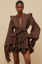 Vestido Curto Estruturado em Camadas Sofisticado