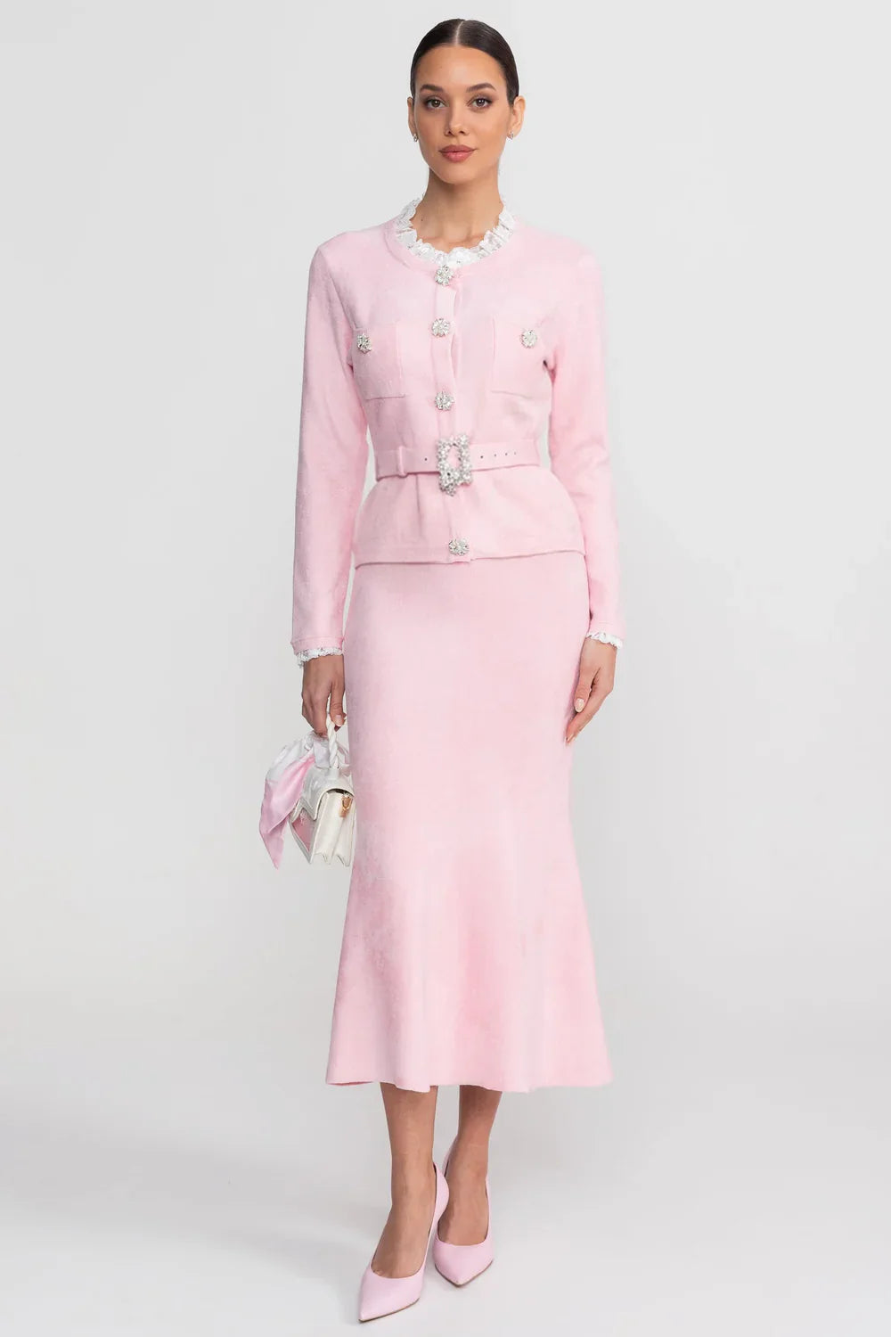 Conjunto Executivo Rosa: Casaco Estruturado e Saia Sereia Midi – Elegância