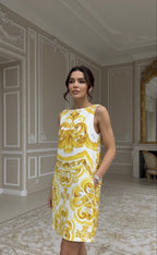 Vestido Silhueta com costas em evidência Estampa Dolce - Elegante