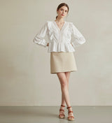 Blusa com Babados e Decote em V – Elegância Casual