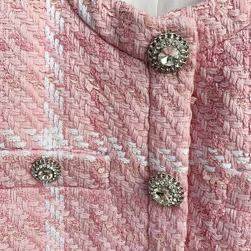 Blazer Curto de Tweed Rosa — Elegância que se destaca sem esforço