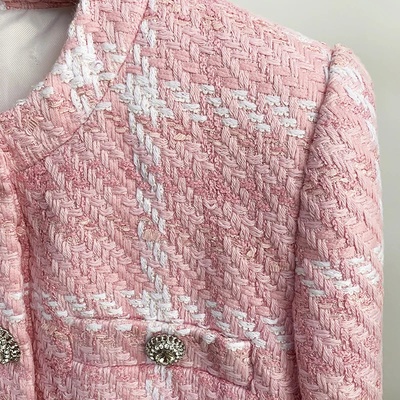 Blazer Curto de Tweed Rosa — Elegância que se destaca sem esforço