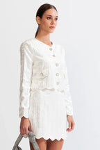 Conjunto de Veludo Branco com Botões Prateados