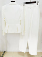 Conjunto de Alfaiataria Exclusivo – Blazer com Recortes e Calça com Fenda