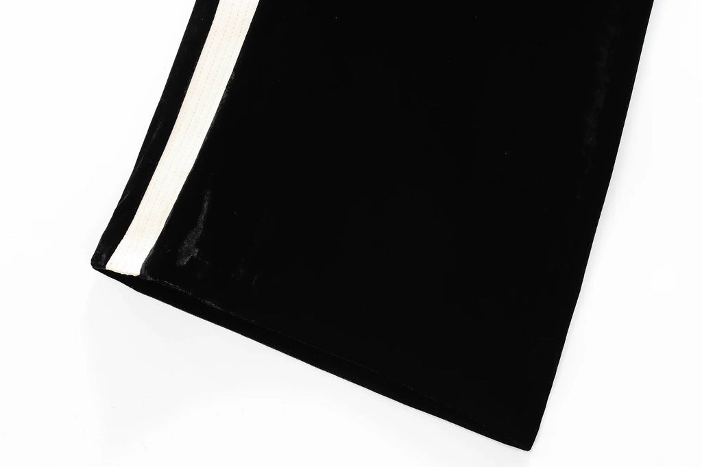 Conjunto em Veludo com Camisa de Manga Longa e Calça – Design Elegante com Detalhes Laterais