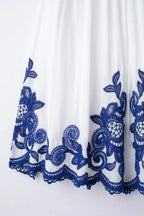 Conjunto Elegante – Camisa Bordada E Saia Plissada
