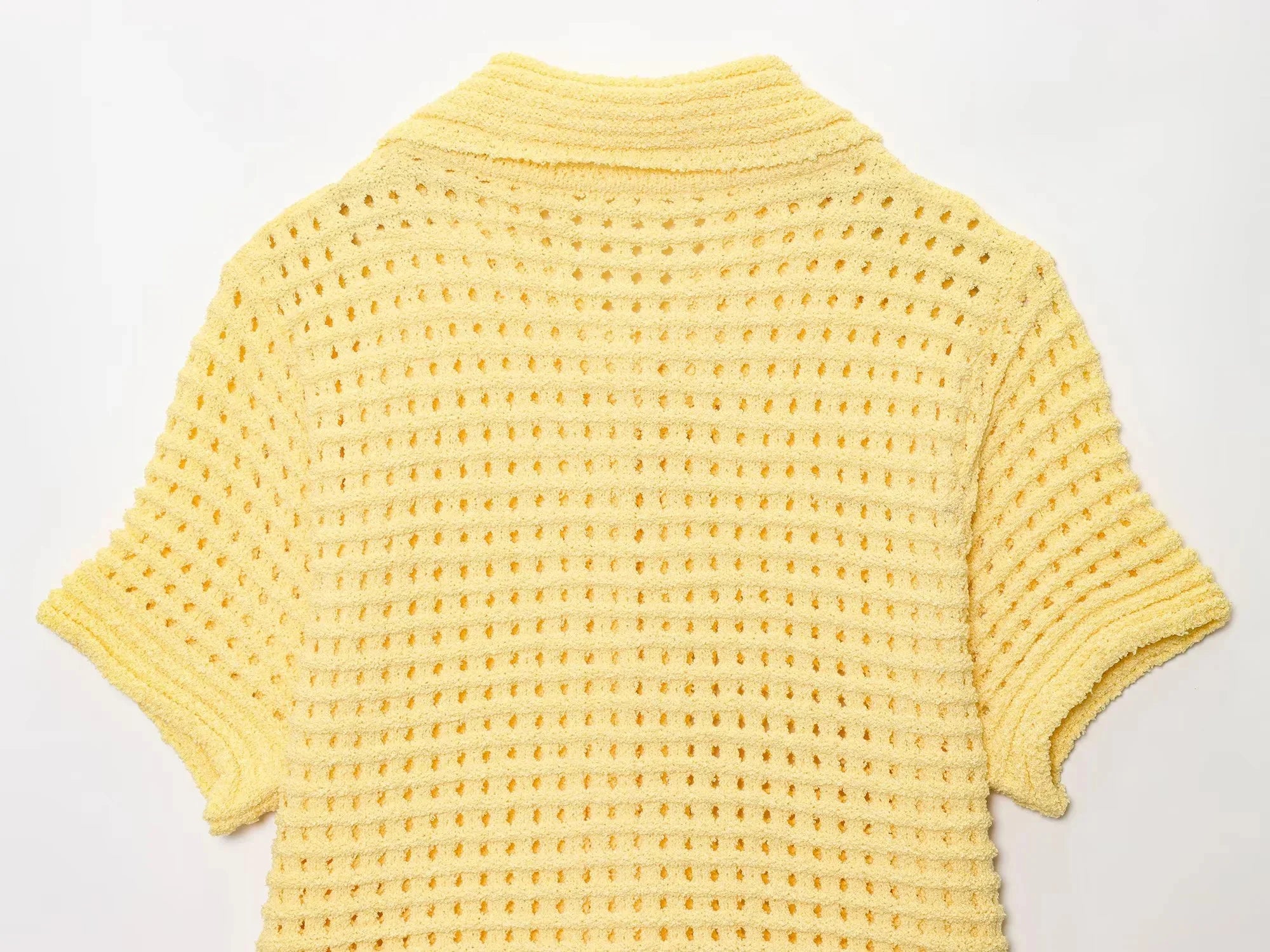 Conjunto em Tricô Vazado – Saia Mini + Camisa