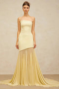 Vestido Maxi Escultural Amarelo com Estrutura de Corpete e Saia Fluida