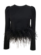 Blusa Minimalista com Plumas – Estilo e Sofisticação