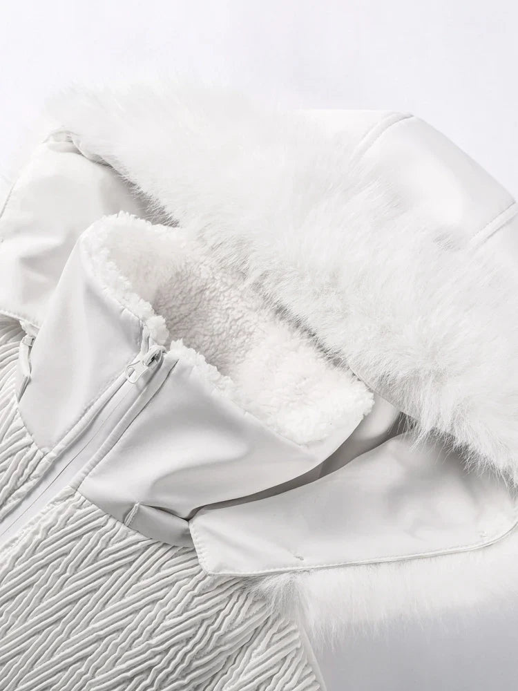 Macacão Feminino Elegante, Proteção Impermeável e Design de Inverno