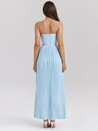 Vestido Longo Design de Espartilho, Saia Plissada e Luxo Moderno