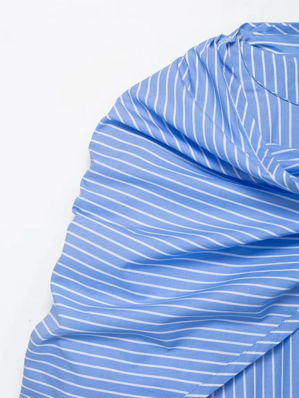 Camisa Casual Listrada com Lenço Integrado