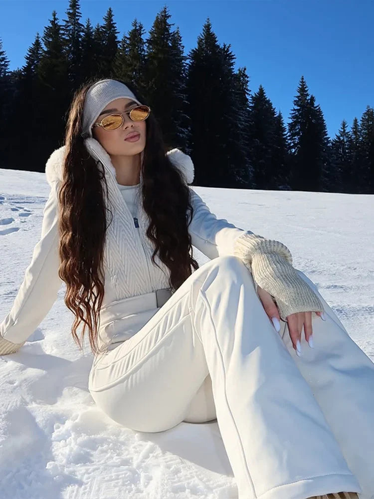 Macacão Feminino Elegante, Proteção Impermeável e Design de Inverno