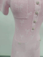 Vestido de Duas Peças em Tricô Vazado com Detalhes em Cristais e Pérolas