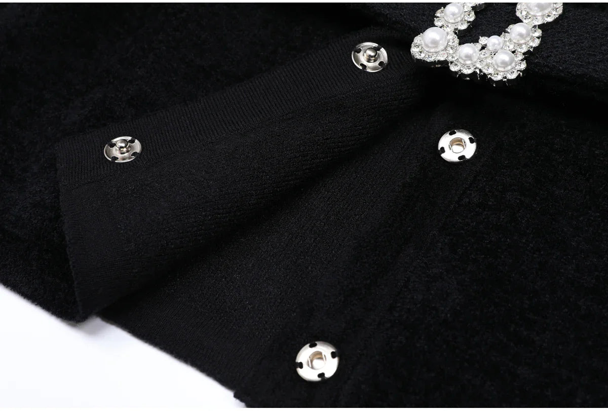 Conjunto Executivo Rosa: Casaco Estruturado e Saia Sereia Midi – Elegância