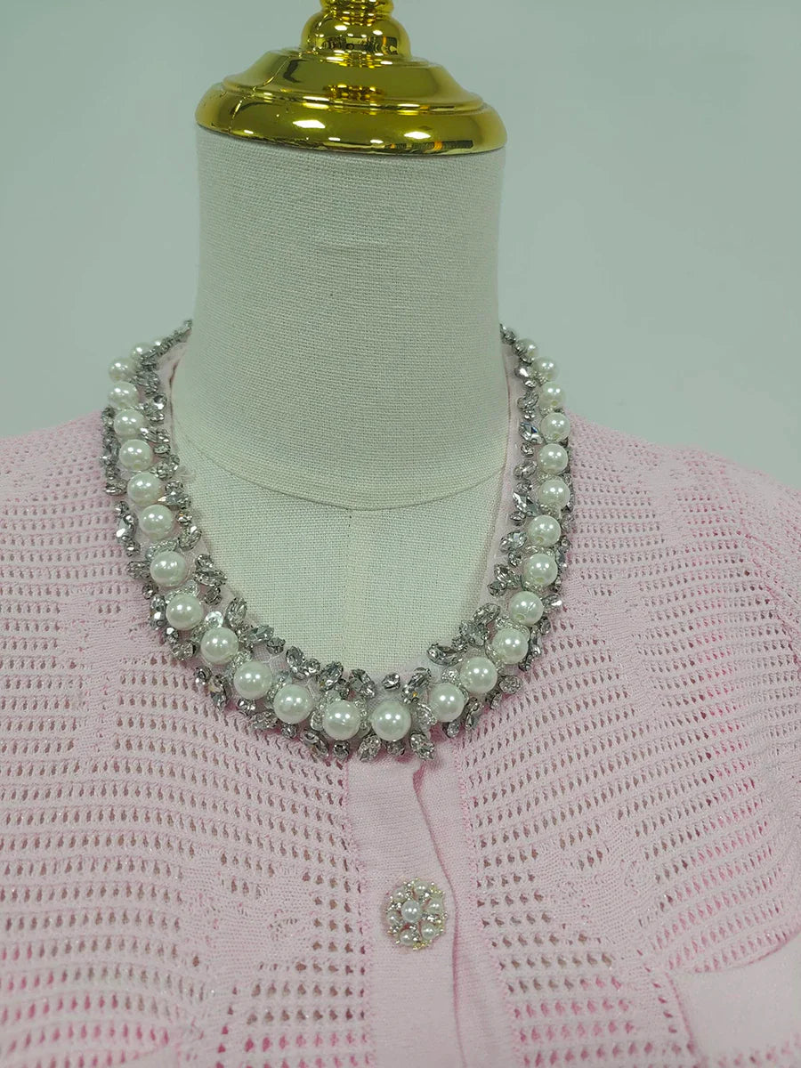 Vestido de Duas Peças em Tricô Vazado com Detalhes em Cristais e Pérolas
