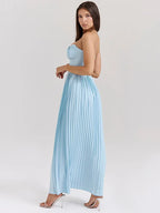 Vestido Longo Design de Espartilho, Saia Plissada e Luxo Moderno