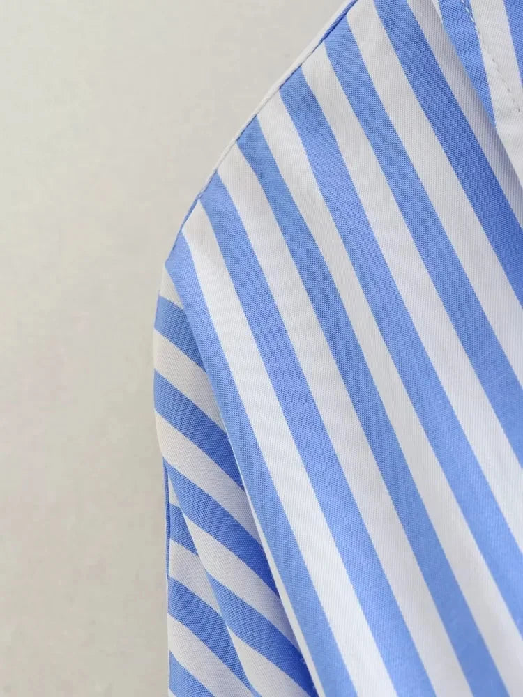 Camisa Listrada atemporal - Estilo e Elegância