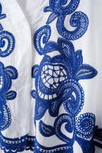 Conjunto Elegante – Camisa Bordada E Saia Plissada