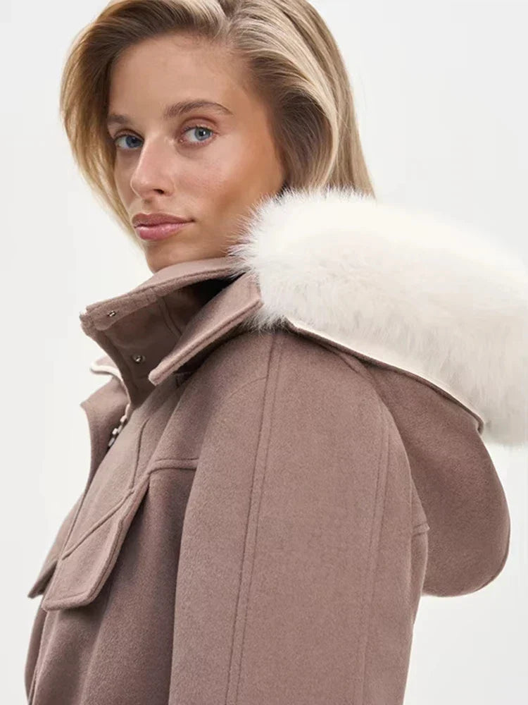 Macacão Feminino de Inverno em Lã com Design Estruturado e Zíper Frontal – Elegância Contemporânea