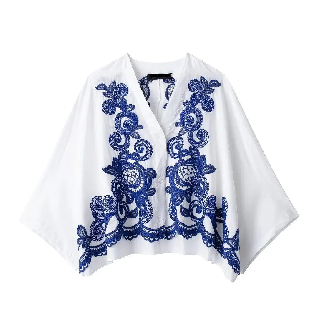 Conjunto Elegante – Camisa Bordada E Saia Plissada