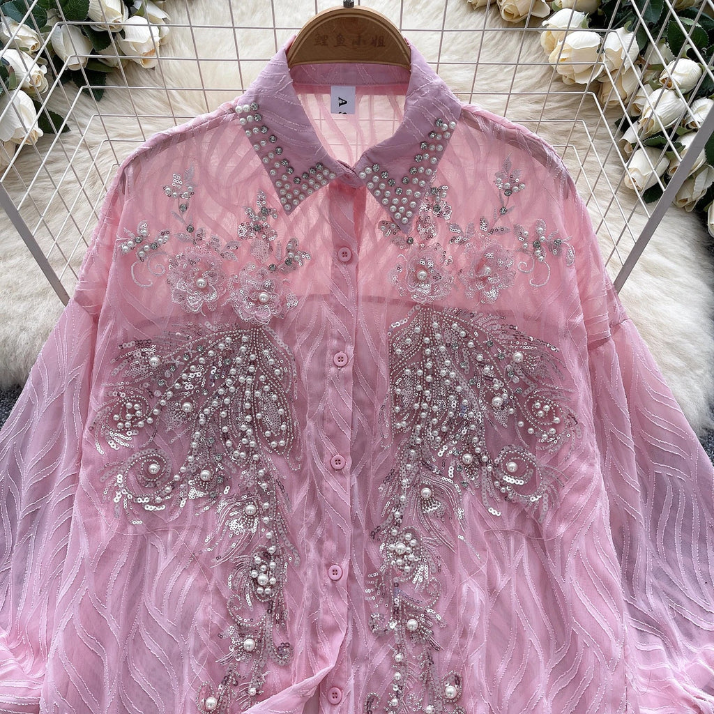 Camisa com Gola Alta, Bordados e Paetês – Elegância com Toque Brilhante