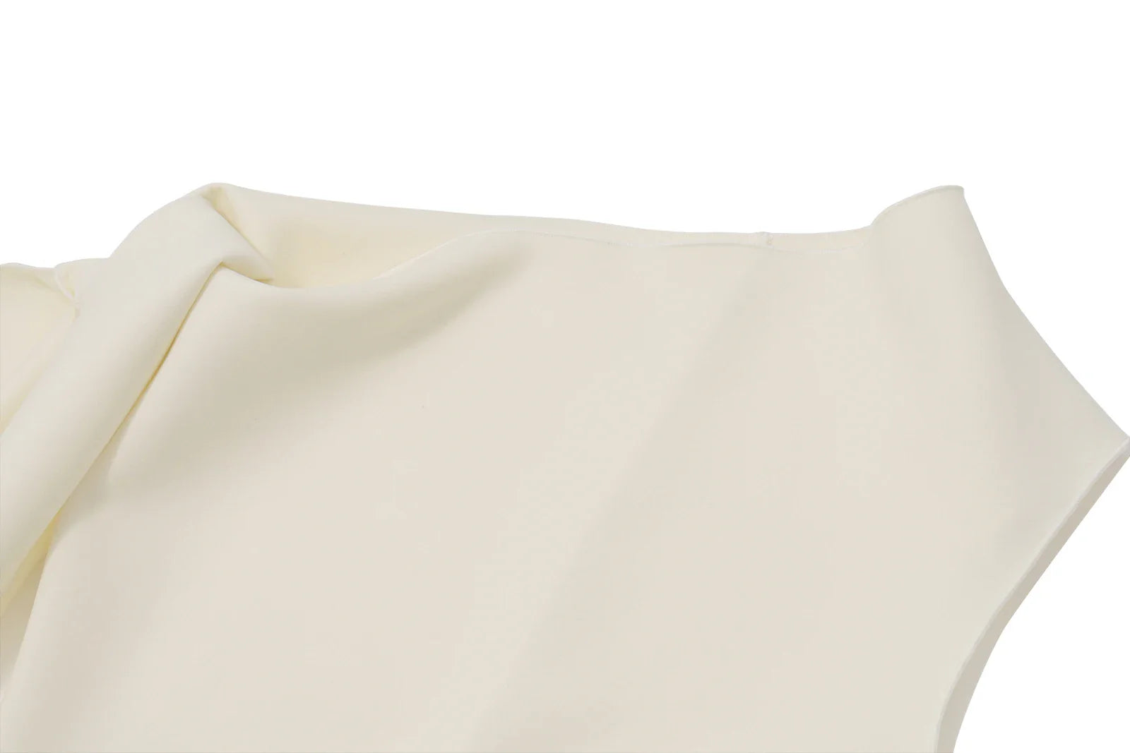 Vestido Assimétrico de Um Ombro Só com Drapeado Elegante e Saia Linha A