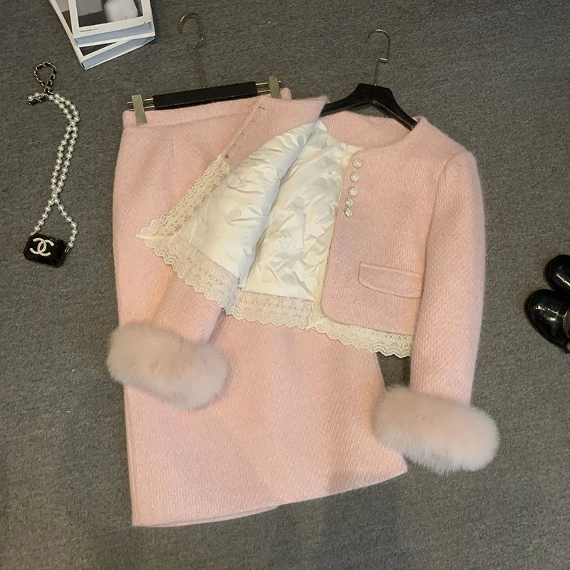 Conjunto Tweed Elegância Atemporal - Casaco Estruturado e Saia Cintura Alta
