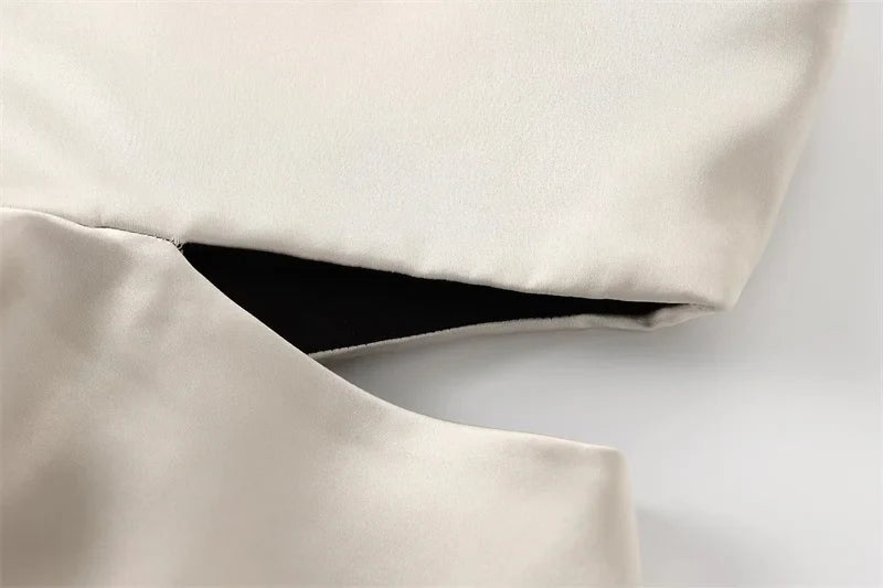 Top Estruturado com Meio Laço – Elegância Moderna em Corset