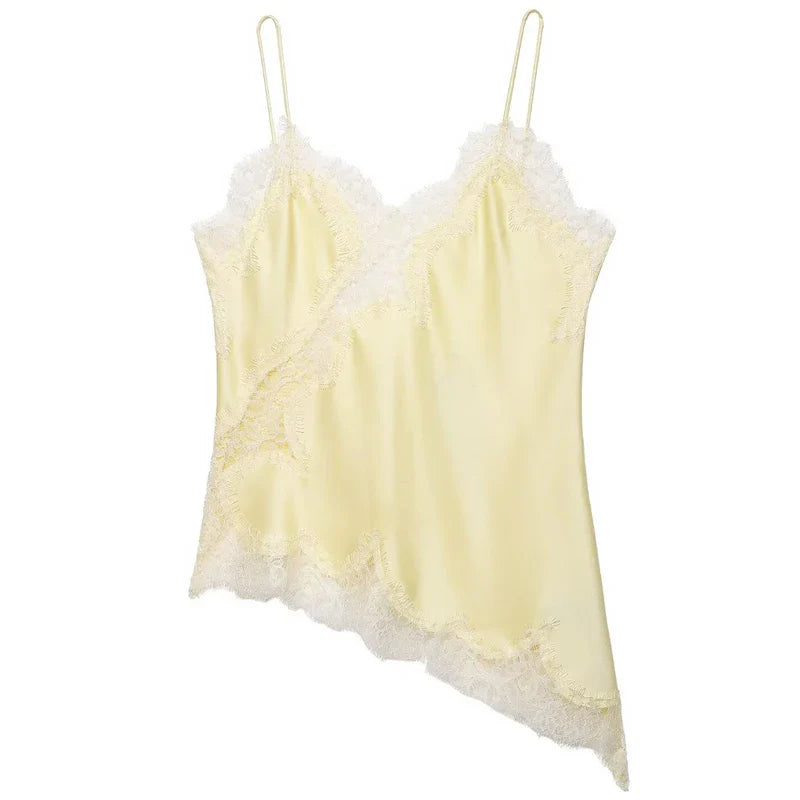 Top Assimétrico em Renda com Caimento Delicado – Elegância Contemporânea