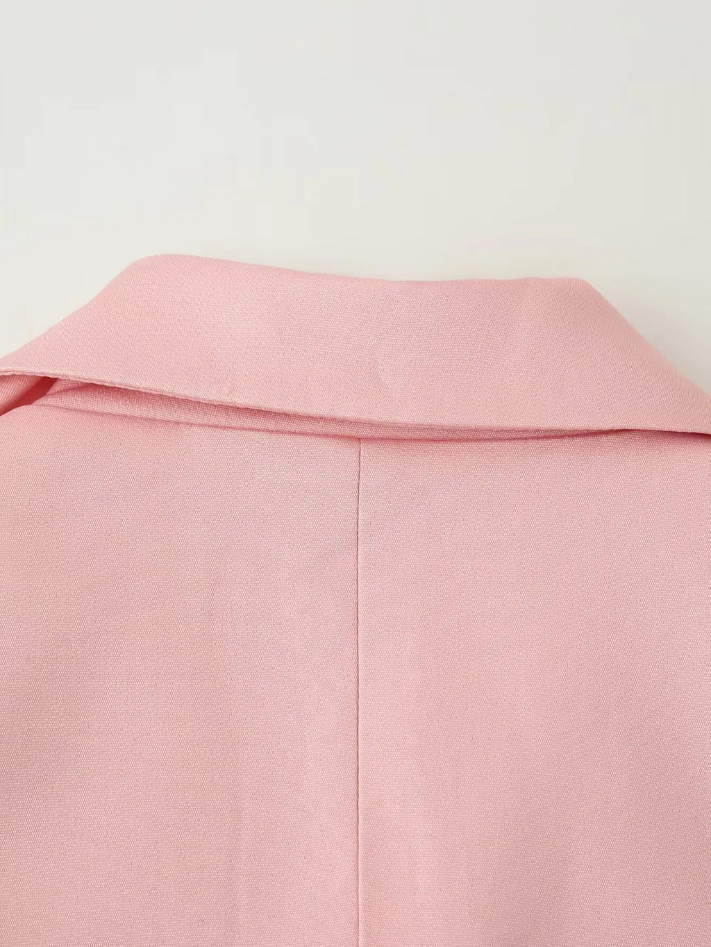 Conjunto Élise – Blazer Alfaiataria e Saia Plissada com Renda