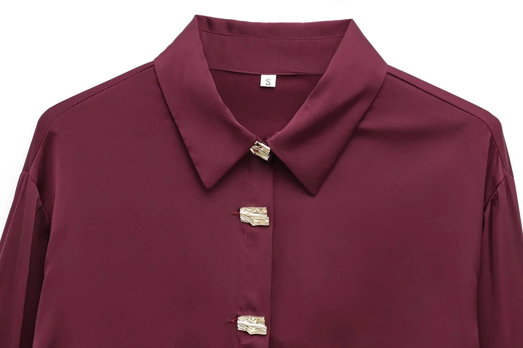 Camisa Vinho com Botões Dourados