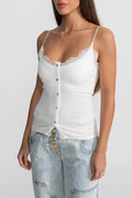 Camisete Harmonia com Renda Delicada e Caimento Ajustado