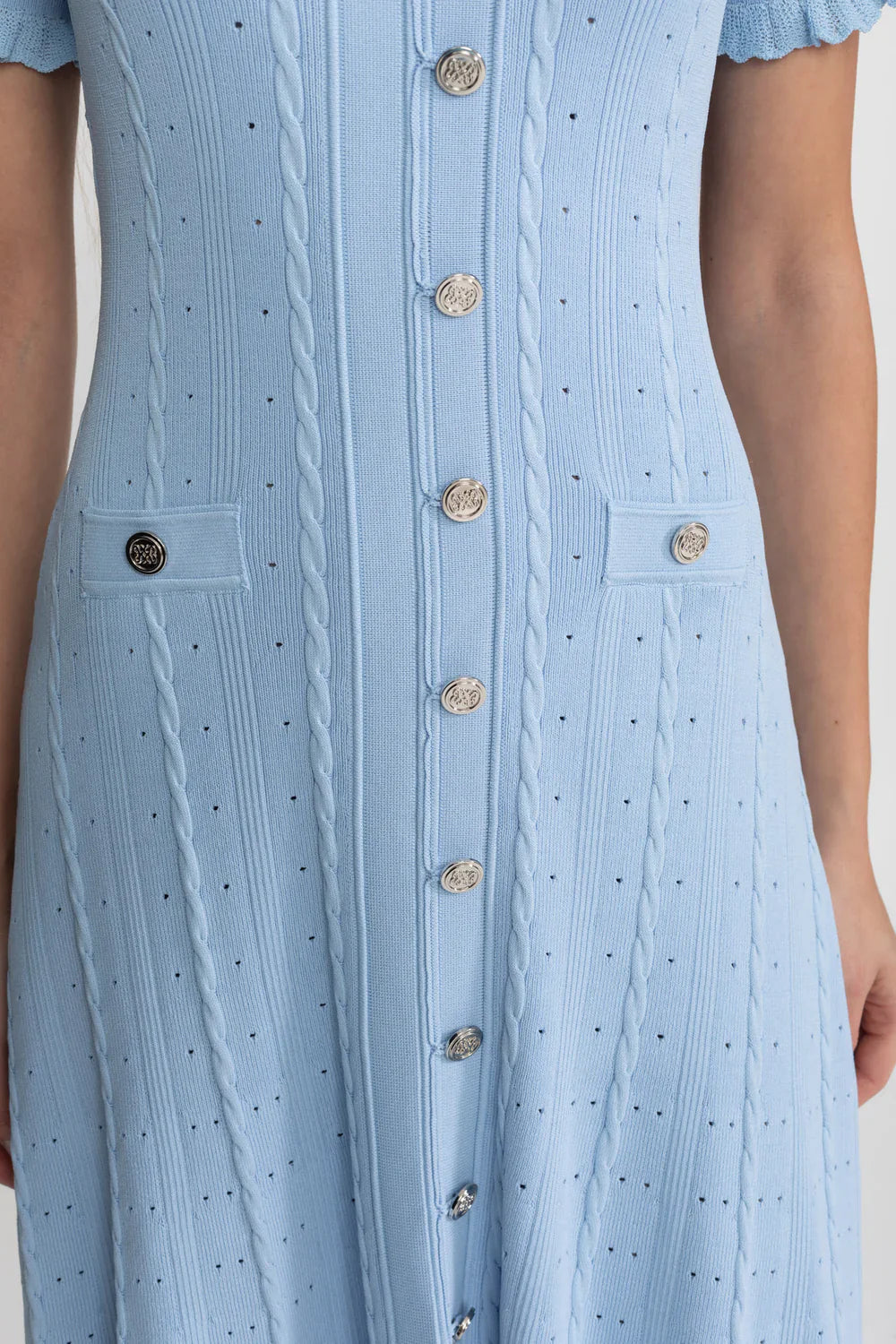 Vestido Azul Serenity em Tricô Vazado com Acabamento em Babados