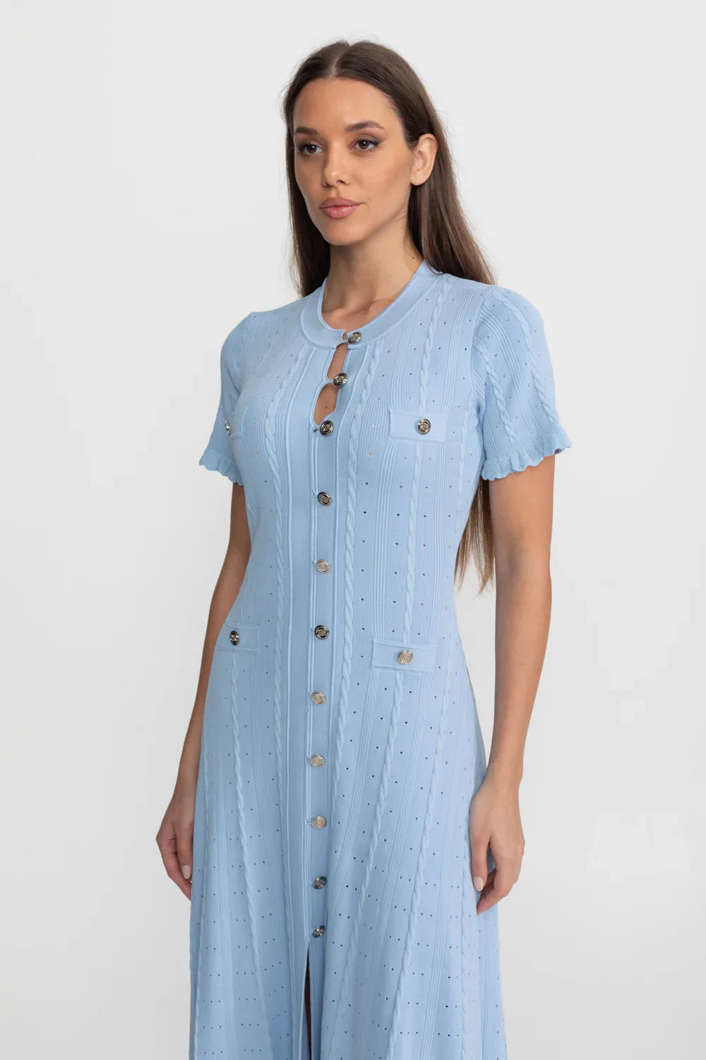 Vestido Azul Serenity em Tricô Vazado com Acabamento em Babados